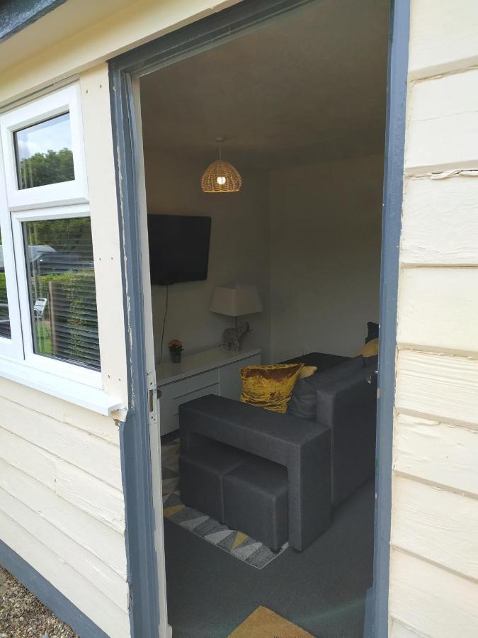 Ferienwohnung Garden Flat At The Infamous Piltdown Man Pub Fletching Exterior foto